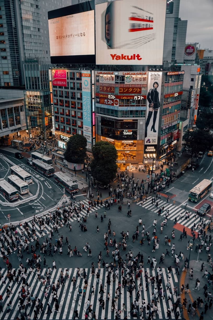 Viewpoint view of the Shibuya Crossing at peak time.