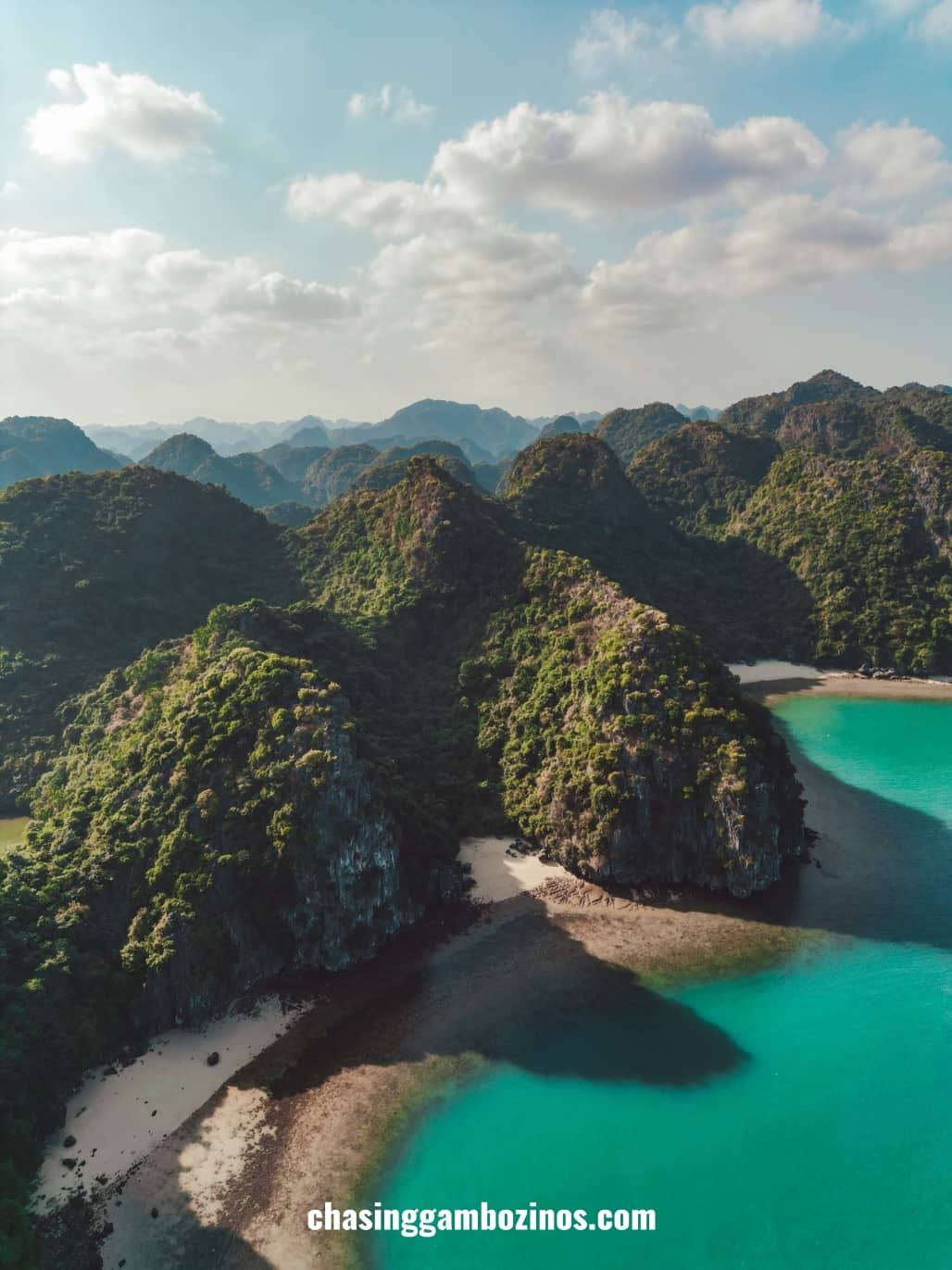 Vista aérea da Baía de Halong, no Vietname.